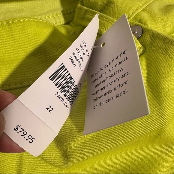 Lane Bryant Plus Size Curvy Fit Sateen Skinny Pants in Neon Yellow/Lime Green 22 - Picture 4 of 15